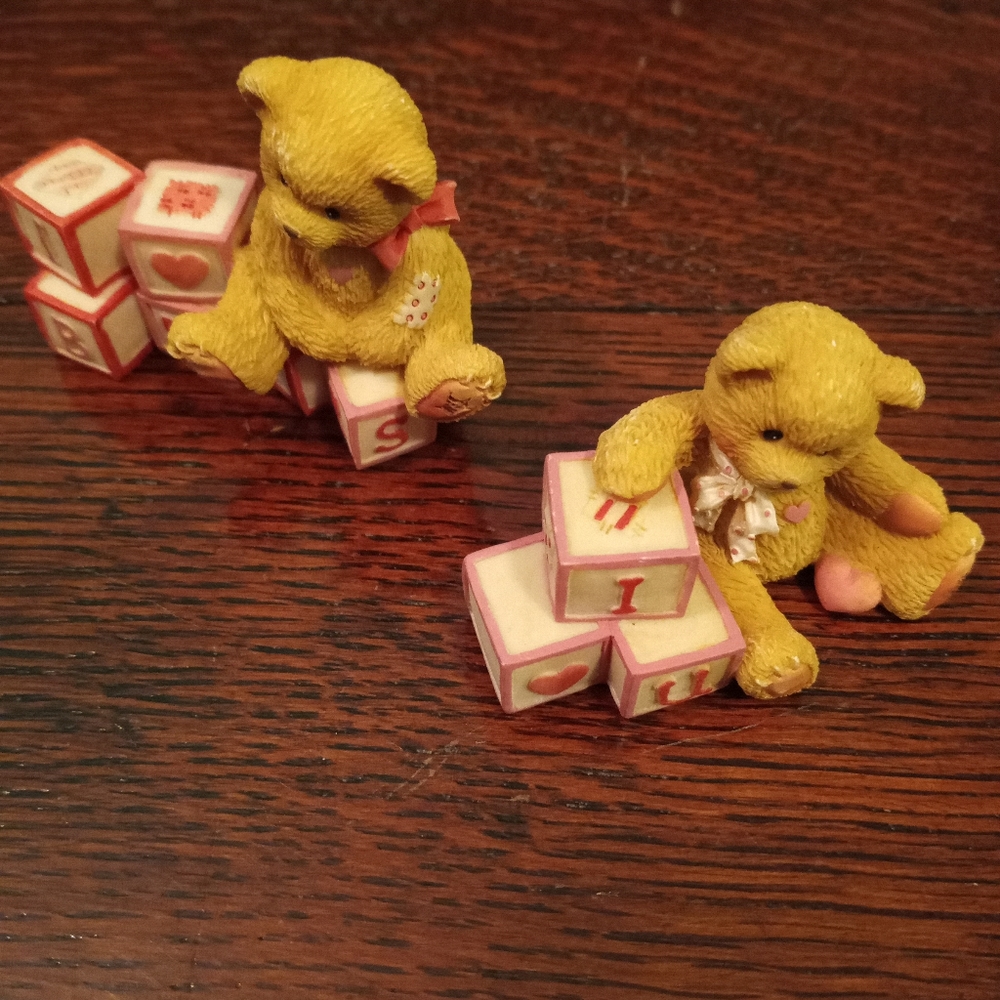 Cherished Teddies Figurines(2)
